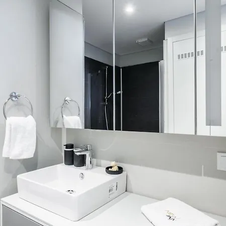 Roya Nova By Newinn Lägenhet