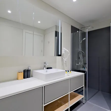 Roya Nova By Newinn *