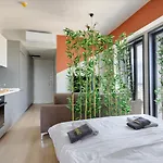 Roya Nova By Newinn Appartement